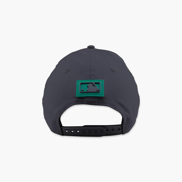 Seattle Mariners 2026 Clubhouse Navy Curved Bill Snapback