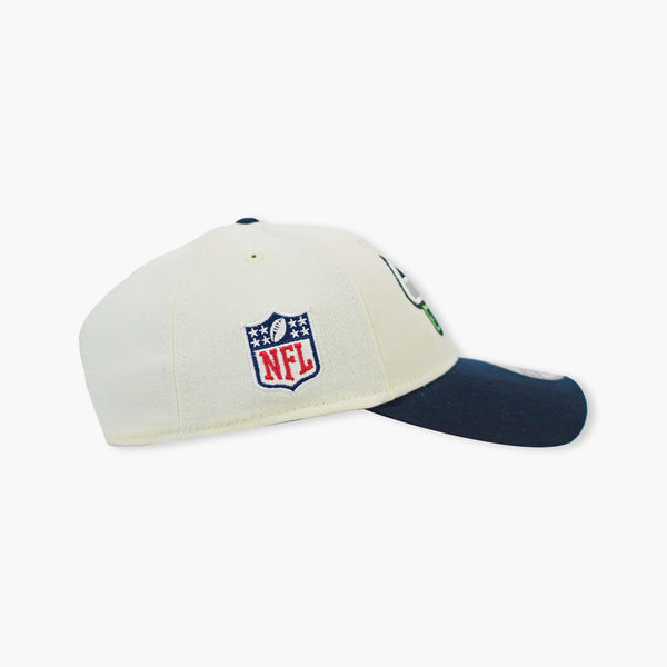Seattle Seahawks 2022 Sideline Cream FlexFit Hat