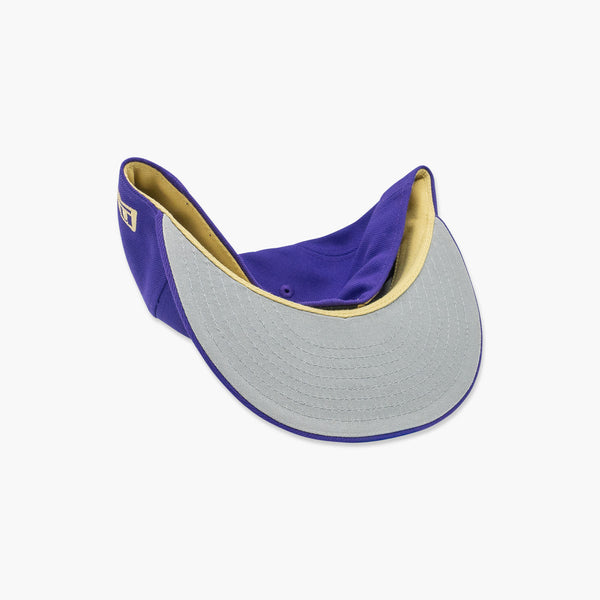 Washington Huskies Front Page Fitted Hat