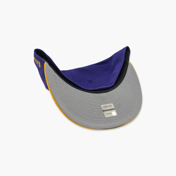 New Era Washington Huskies Sailor Dawg Two-Tone Fitted Hat