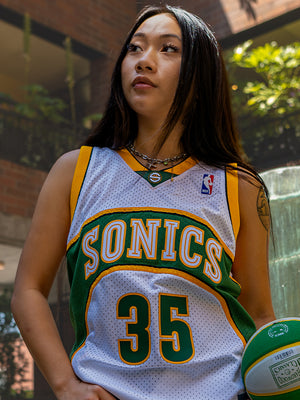 Depicts Sonics Jersey