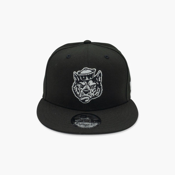 New Era Washington Huskies Sailor Dawg Black & White Snapback