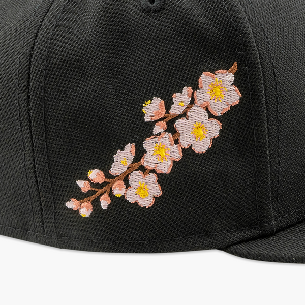 Washington Huskies Dubs Up Cherry Blossom Side Patch Black Fitted Hat
