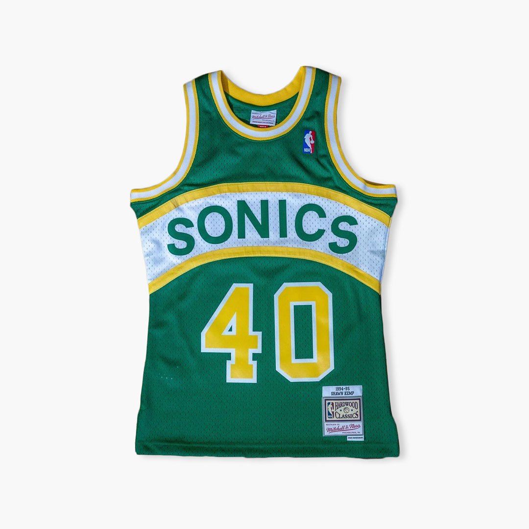 Mitchell & Ness Men's Seattle SuperSonics Shawn Kemp Swingman Jersey Green Medium